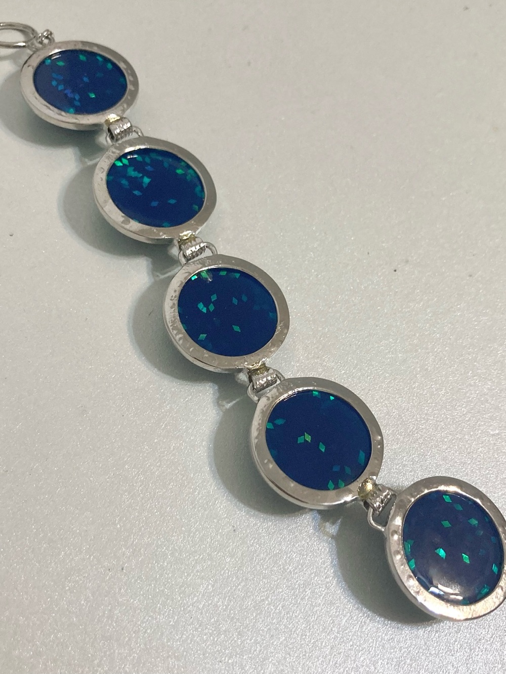 Blue-Green glittery Disc NWOT silver tone Bracelet mermaid theme Jewelry - Picture 5 of 6